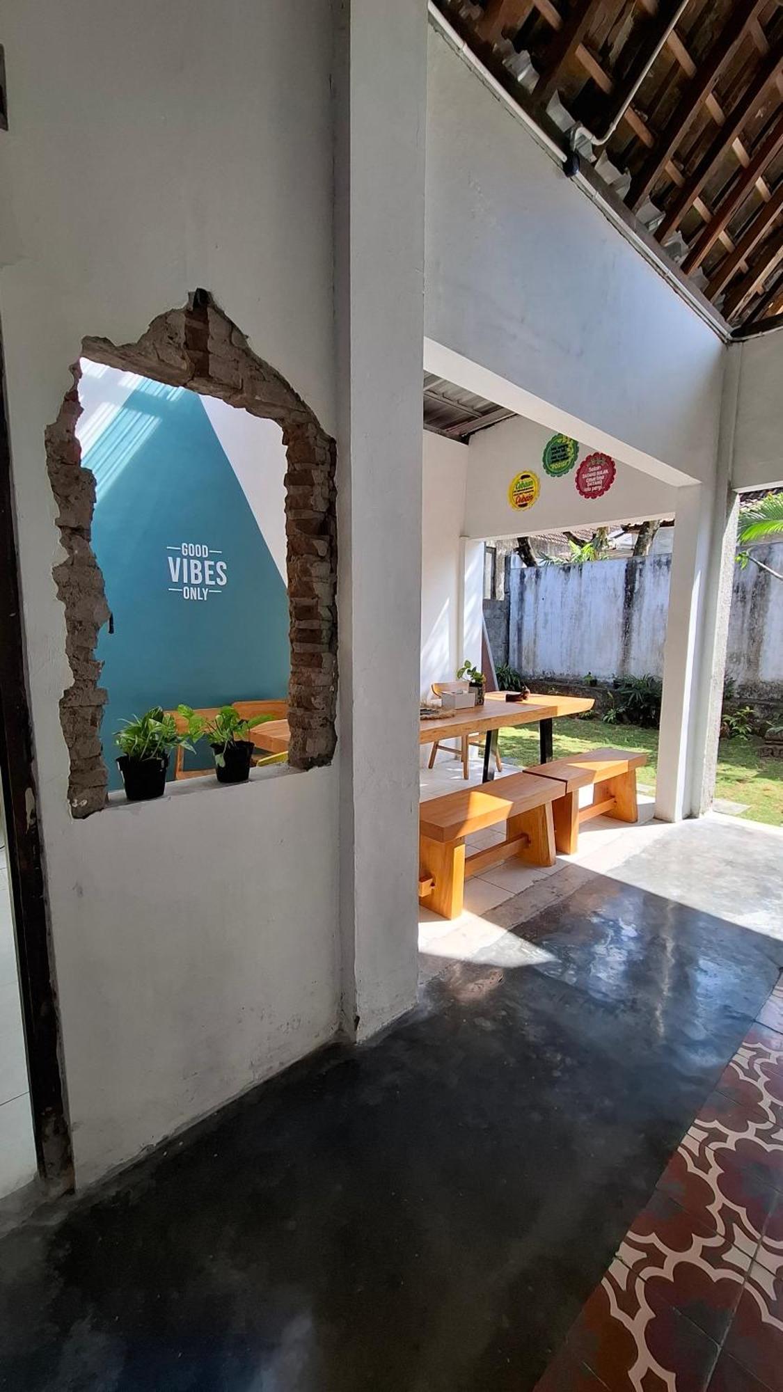 Asrama The Backyard *